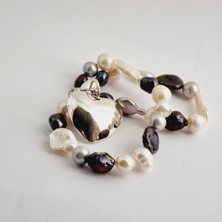 Mixed Freshwater Necklace (short)