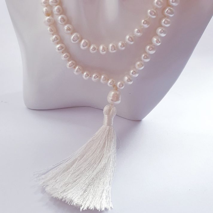 Tassle Pearl Necklace